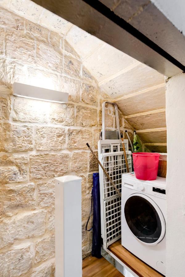 Chic, Stylish 1 Bedroom Maisonette - Close To Valletta Il-Furjana Exteriör bild