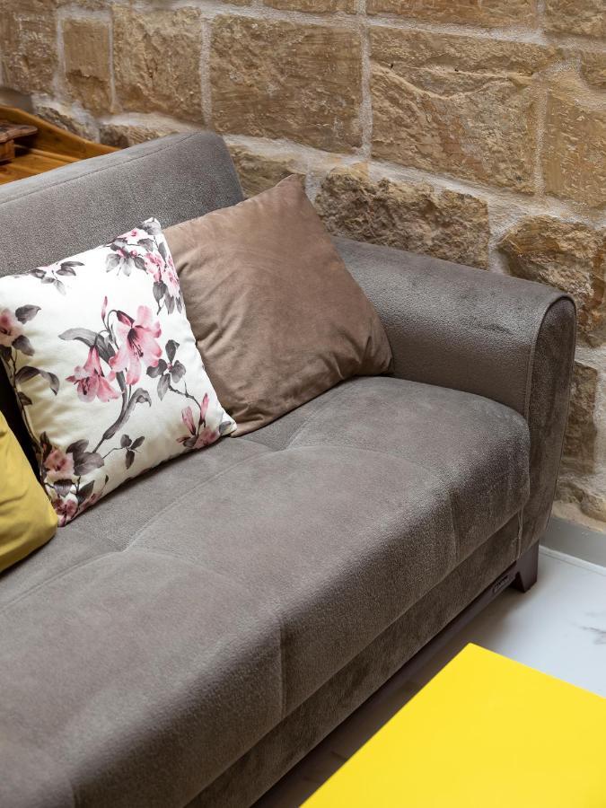 Chic, Stylish 1 Bedroom Maisonette - Close To Valletta Il-Furjana Exteriör bild